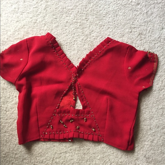 Red color blouse with gold designs - Picture 6 of 9
